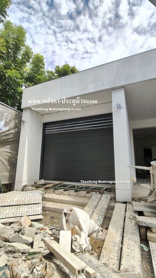 ส่งมอบเรียบร้อยครับ ขอบคุณลูกค้าคนสำคัญย่าน กรุงเทพกีฑา ที่ไว้วางใจให้ TMG ฐานทอง โมเดิร์นกรุ๊ป ดูแลเรื่องงานติดตั้งประตูม้วนในครั้งนี้ รูปที่ 2