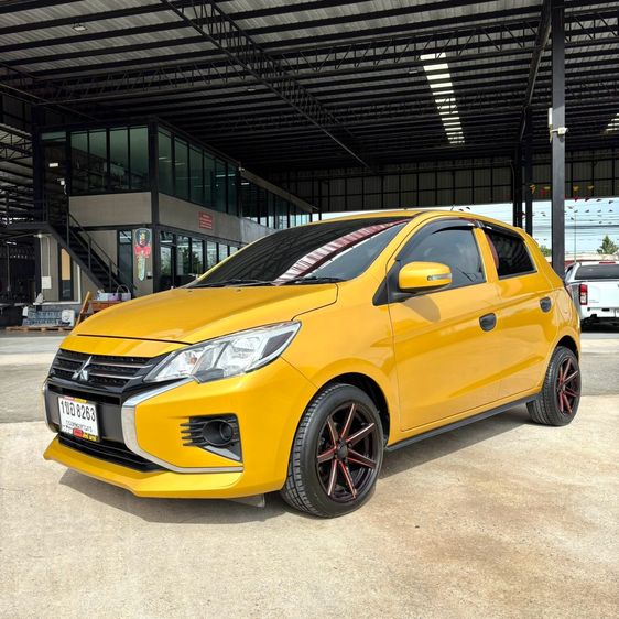 รถ Mitsubishi Mirage 1.2 GLX สี เหลือง