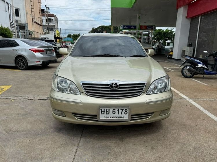 รถ Toyota Camry 2.4 Q สี บรอนซ์ทอง