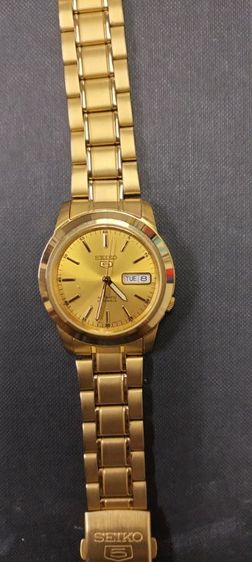 seiko 7s26 เรือนทองหน้าปัดทองสภาพ 95% มีริ้วรอยบ้างเพราะสายไม่กี่ครั้งกล่องใบไม่รู้ไปไหนแล้ว