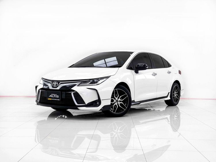 Toyota Altis 2019 1.8 GR Sport CVT Sedan เบนซิน ไม่ติดแก๊ส เกียร์อัตโนมัติ ขาว
