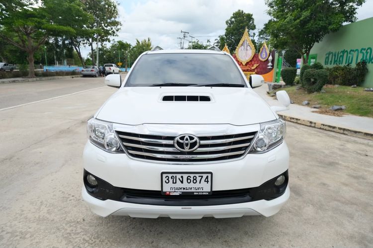 Toyota Fortuner 2014 3.0 TRD Sportivo 4WD Utility-car ดีเซล ไม่ติดแก๊ส เกียร์อัตโนมัติ ขาว รูปที่ 2