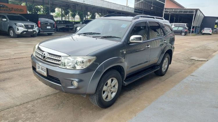 รถ Toyota Fortuner 2.7 V 2WD Champ Midnight Shine สี เทา