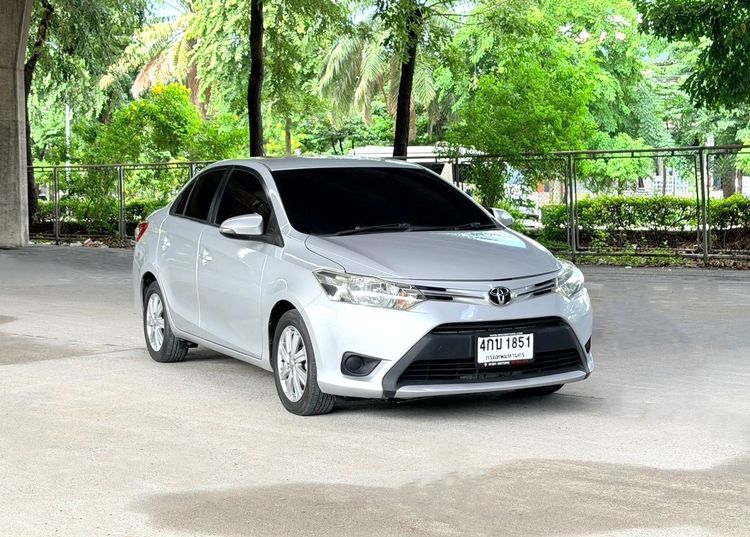 Toyota Vios 2015 1.5 E Sedan เบนซิน ไม่ติดแก๊ส เกียร์อัตโนมัติ เทา รูปที่ 3