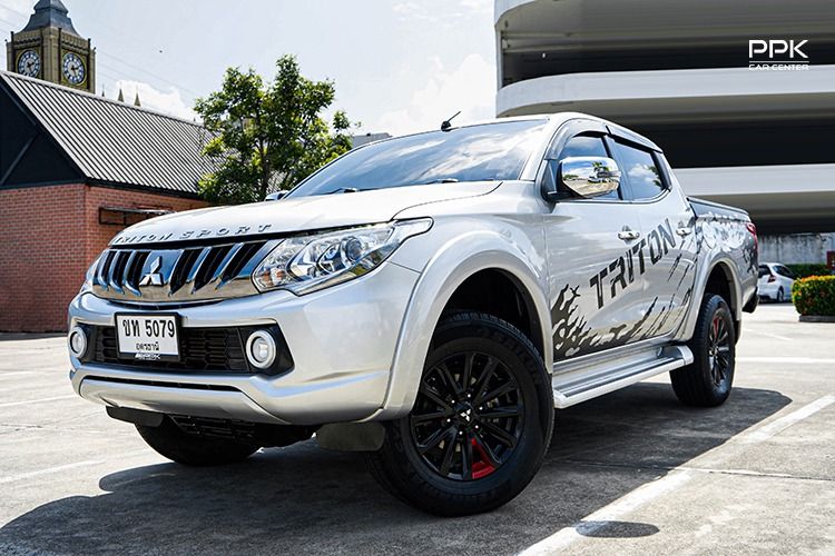 รถ Mitsubishi Triton 2.4 Plus GLS สี เทา