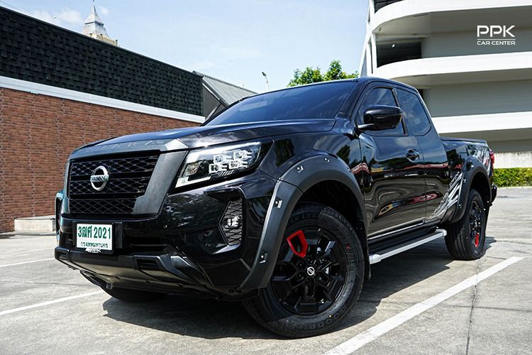 Nissan Navara 2023 2.3 Calibre E Black Edition Pickup ดีเซล ไม่ติดแก๊ส เกียร์ธรรมดา ดำ
