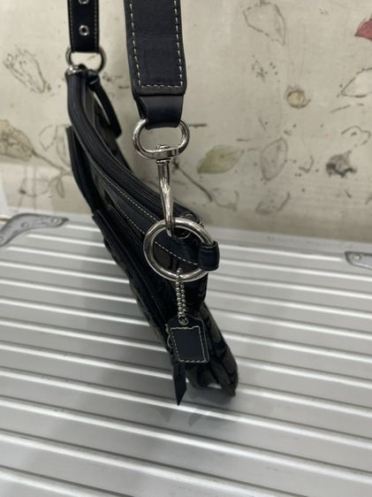 Coach สะพายไหล่ ของแท้ สภาพดี 990บาท รูปที่ 9