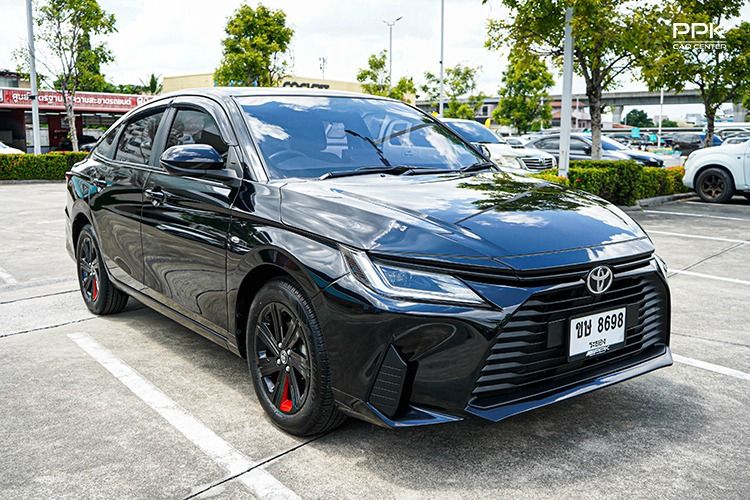 Toyota Yaris ATIV 2023 1.2 Sport Sedan เบนซิน ไม่ติดแก๊ส เกียร์อัตโนมัติ ดำ รูปที่ 3