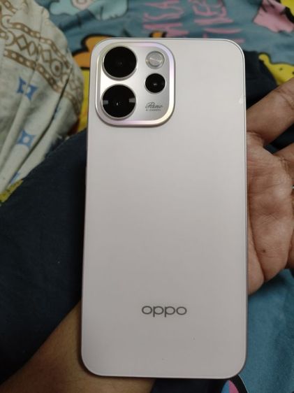 ขายโทรศัพท์มือถือ OPPO reno 15f ซื้อมาได้ 3 เดือนค่ะขัดสนเงินยังใช้อยู่แบตอึดกล้องชัด