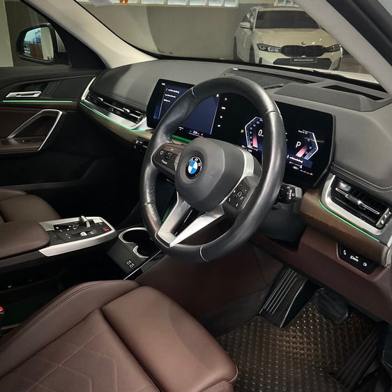 BMW X1 2023 2.0 sDrive20d xLine เบนซิน เกียร์อัตโนมัติ ขาว รูปที่ 3