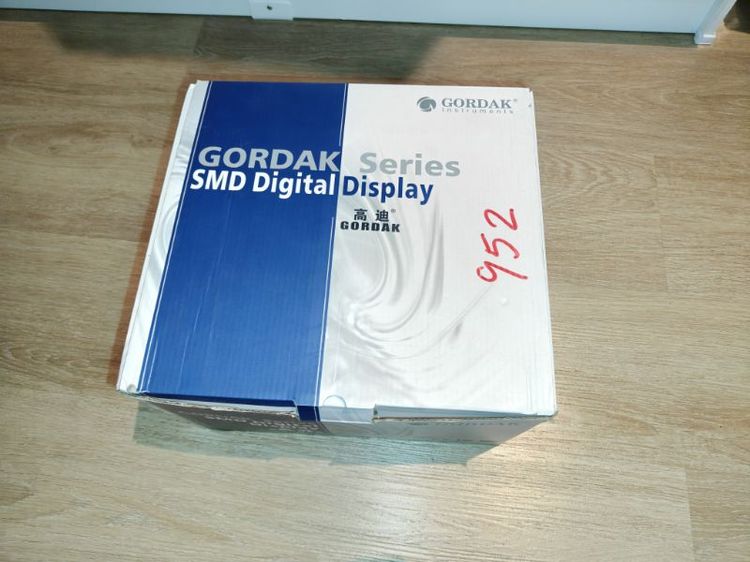 เครื่องเป่าลมร้อน พร้อมหัวแร้งบัดกรีปรับอุณภูมิ GORDAK HOTARE 952