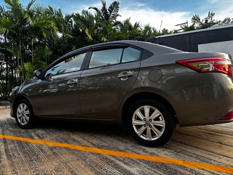 Toyota Vios 2014 1.5 E Sedan เบนซิน ไม่ติดแก๊ส เกียร์อัตโนมัติ น้ำตาล รูปที่ 3