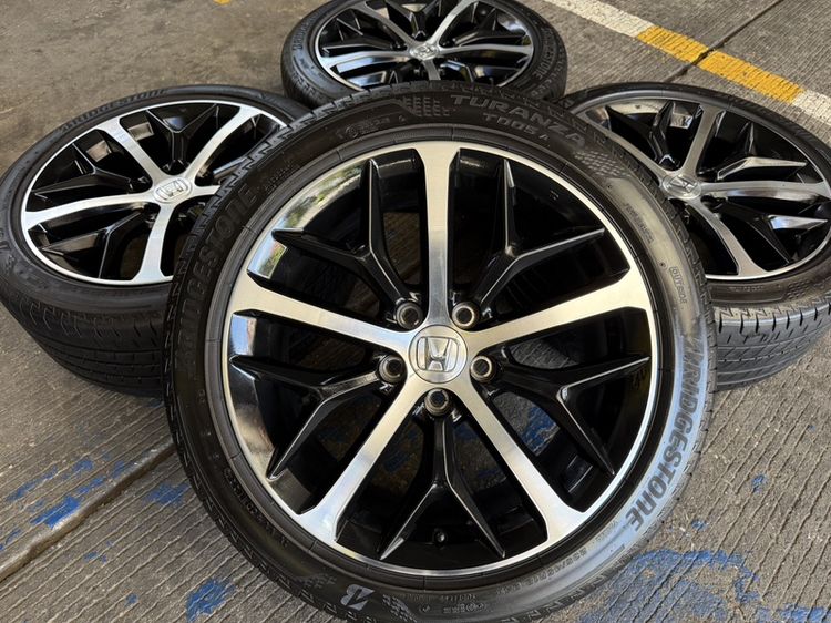 Honda Civic Fe Rs Ehev . 18 นิ้ว TOP🔥
