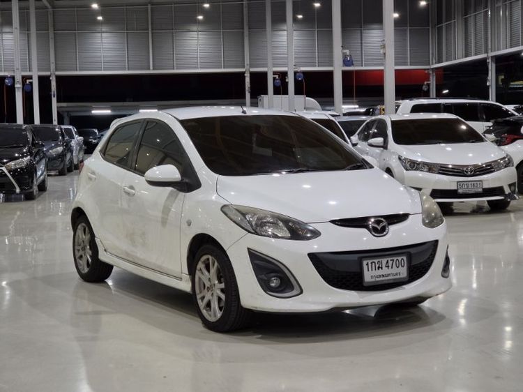 รถ Mazda Mazda 2 1.5 Elegance Maxx สี ขาว