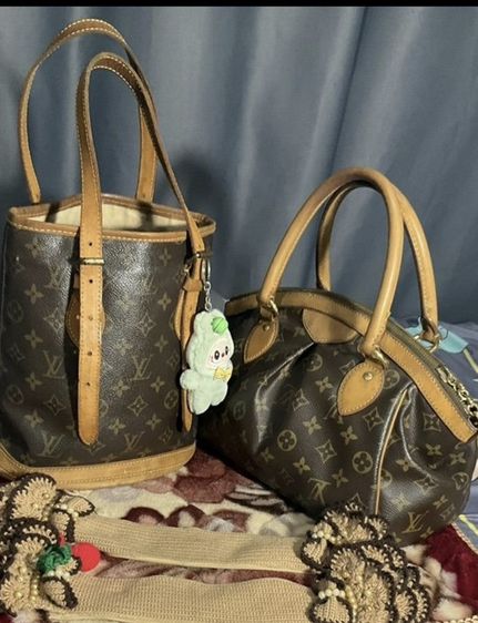 Louis Vuitton หนังแท้ มาเป็นคู่  ขายถูกๆ ราคาจับต้องได้ กระเป๋าหลุยส์ ว้คตอล แท้ ราคา  11.000 บาทเท่านั้น