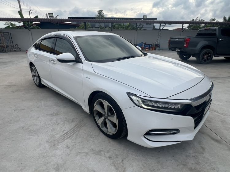 รถ Honda Accord 2.0 Hybrid Tech i-VTEC สี ขาว