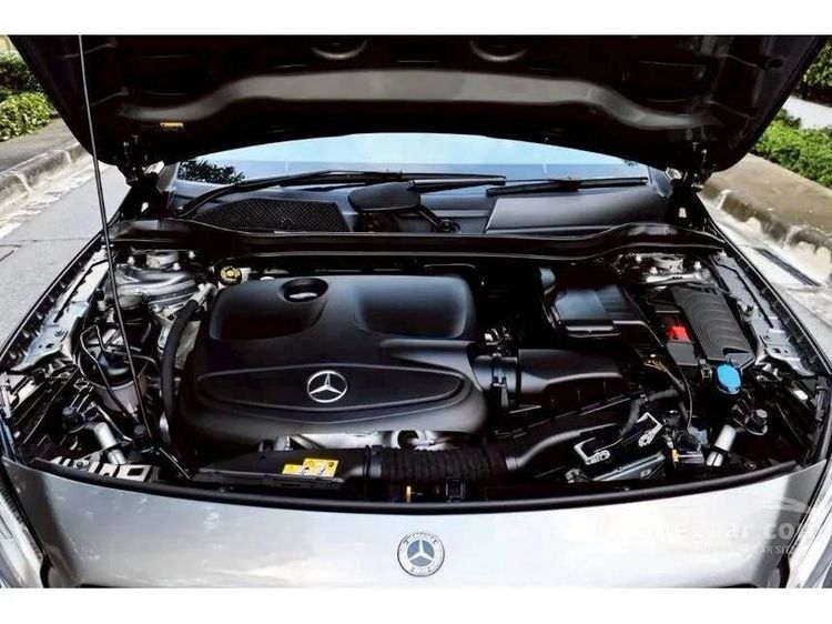 Mercedes-Benz GLA-Class 2020 GLA200 Utility-car เบนซิน ไม่ติดแก๊ส เกียร์อัตโนมัติ เทา รูปที่ 2