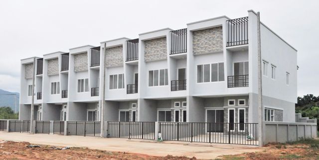 🏡✨ ขายทาวน์โฮม 2 ชั้น  ทั้งหมด 6 คูหา  ทำเลดี ย่านเศรษฐกิจเชียงราย ✨🏡