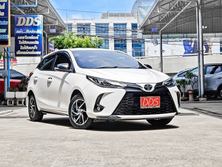 Toyota Yaris 2020 1.2 Sport Hatchback Sedan เบนซิน เกียร์อัตโนมัติ ขาว รูปที่ 4