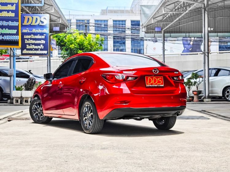 Mazda Mazda 2 2018 1.3 High Connect Sedan เบนซิน เกียร์อัตโนมัติ แดง รูปที่ 3