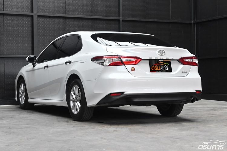 Toyota Camry 2019 2.0 G Sedan เบนซิน ไม่ติดแก๊ส เกียร์อัตโนมัติ ขาว รูปที่ 3