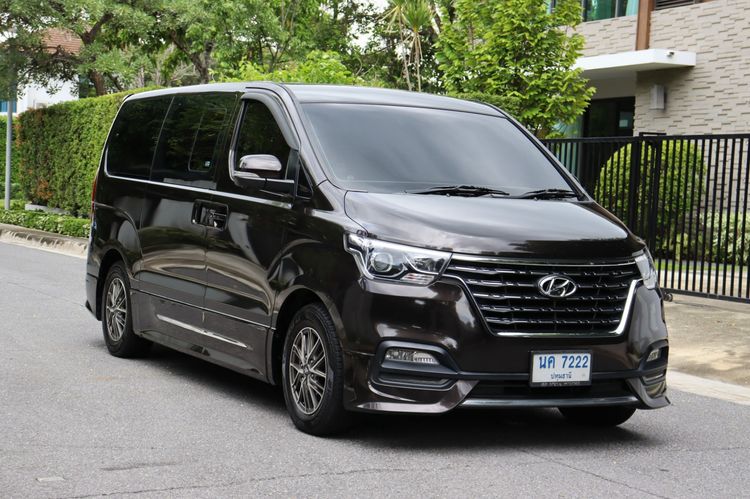 Hyundai H-1  2020 2.5 Deluxe Utility-car ดีเซล ไม่ติดแก๊ส เกียร์อัตโนมัติ น้ำตาล รูปที่ 4
