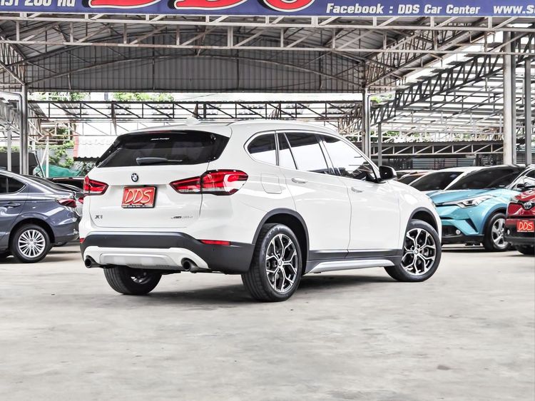 BMW X1 2021 2.0 sDrive20d xLine Utility-car ดีเซล เกียร์อัตโนมัติ ขาว รูปที่ 3