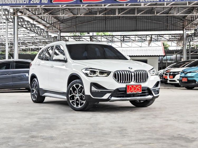 BMW X1 2021 2.0 sDrive20d xLine Utility-car ดีเซล เกียร์อัตโนมัติ ขาว รูปที่ 4