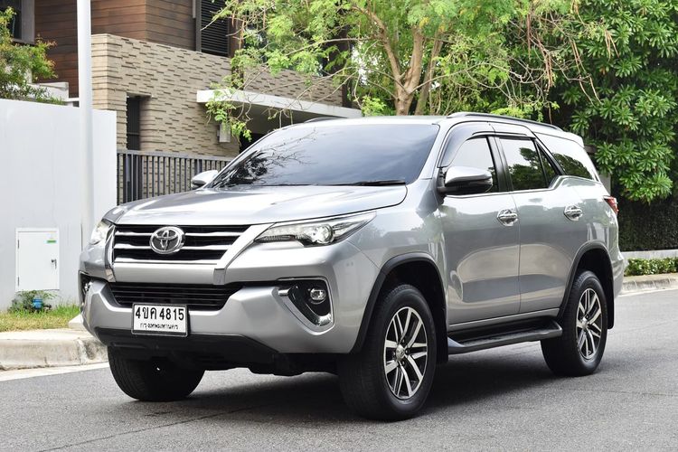 2018 Toyota FORTUNER 2.4 (ปี 15-25) V SUV