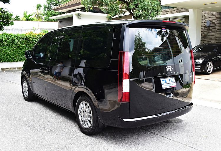 Hyundai Staria 2022 2.2 S Utility-car ดีเซล ไม่ติดแก๊ส เกียร์อัตโนมัติ ดำ รูปที่ 4