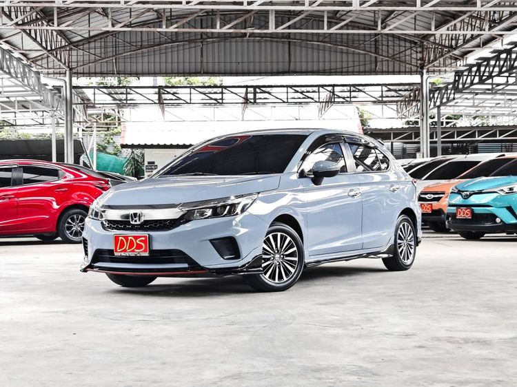 City 1.0 SV Turbo Hatchback ปี 2022 รถมือเดียวออกห้าง สภาพสวยมากๆ สีเทาแลมโบ วิ่งมาเพียง 82,000 กม.