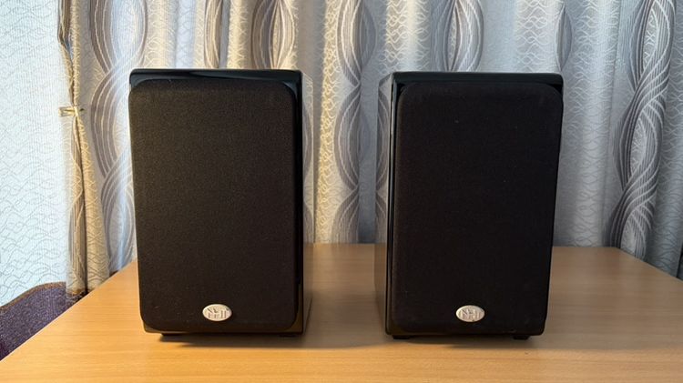 อื่นๆ เครื่องเสียงไฮไฟ ลำโพงขนาดใหญ่ NHT SB-1 คู่ – ลำโพง Bookshelf Audiophile สภาพสวย เนียน ใช้งานได้ดี
