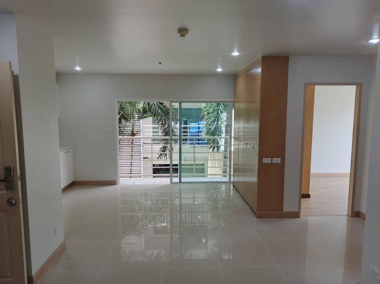 มีบางส่วน ขายคอนโด Metro Park Sathorn เฟส 2-2 ชั้น 4 ห้องริม 57 ตร.ม. พร้อมอยู่ ใกล้ BTS วุฒากาศ รูปที่ 2