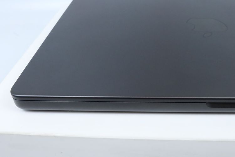 MacBook Pro M5 Max 14" 36.2TB รอบชาร์จแค่ 4 ประกัน 03.2027  รูปที่ 6