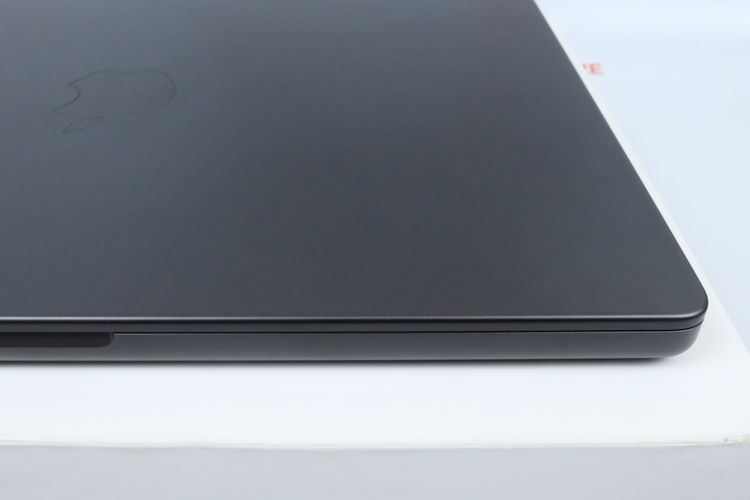 MacBook Pro M5 Max 14" 36.2TB รอบชาร์จแค่ 4 ประกัน 03.2027  รูปที่ 7