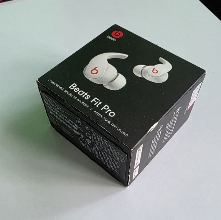 ​🎧 หูฟังไร้สายใส่ออกกำลังกายไม่เคยหลุด! Beats Fit Pro (Sage Gray) Chip H1 เชื่อมไว อุปกรณ์ครบกล่อง สภาพดีมาก เบสแน่น ตัดเสียงเงียบกริบ รูปที่ 5