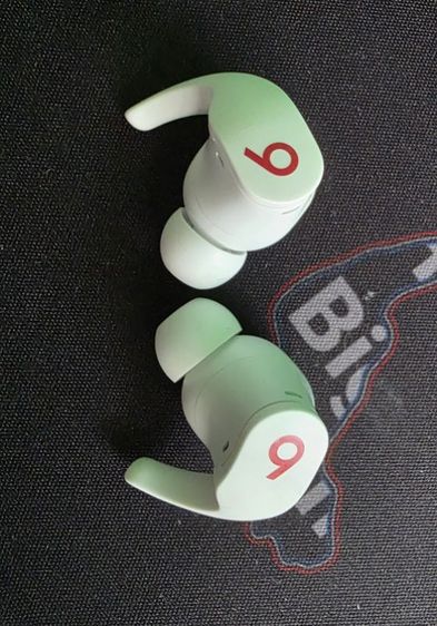 ​🎧 หูฟังไร้สายใส่ออกกำลังกายไม่เคยหลุด! Beats Fit Pro (Sage Gray) Chip H1 เชื่อมไว อุปกรณ์ครบกล่อง สภาพดีมาก เบสแน่น ตัดเสียงเงียบกริบ รูปที่ 13