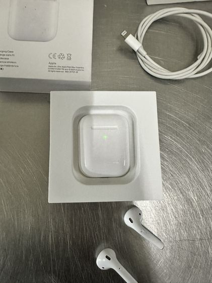 Apple AirPods รุ่นที่ 2 แบบไร้สาย รูปที่ 3
