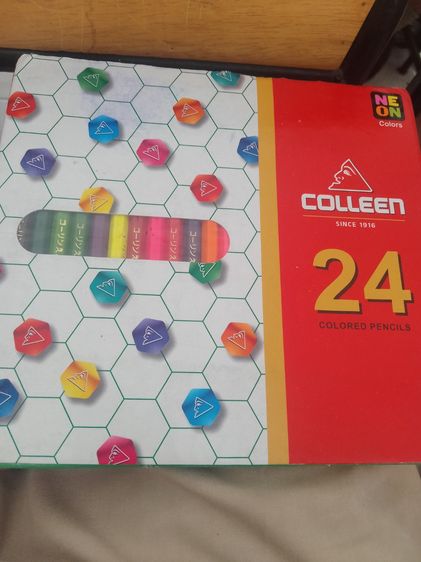 สีไม้24สีรุ่นCOMLLEEN