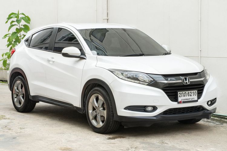 รถ Honda HR-V 1.8 E สี ขาว