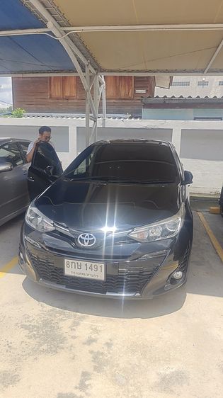 รถ Toyota Yaris 1.2 G Plus สี ดำ