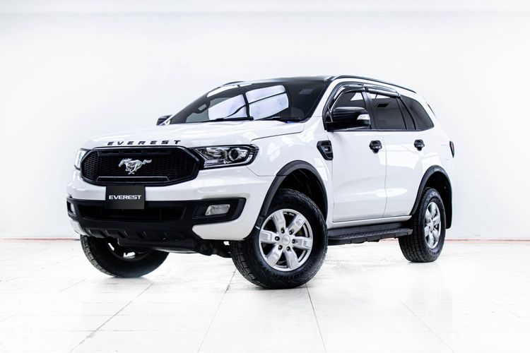 รถ Ford Everest 2.0 Turbo Trend สี ขาว