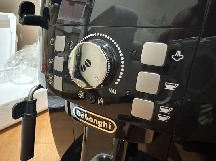 เครื่องชงกาแฟ Delonghi