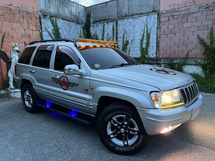 รถ Jeep Grand Cherokee 4.0 V6 Limited 4WD สี บรอนซ์เงิน