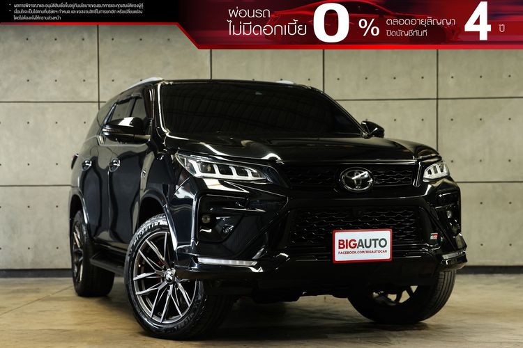 Toyota Fortuner 2023 2.8 GR Sport 4WD Utility-car ดีเซล ไม่ติดแก๊ส เกียร์อัตโนมัติ ดำ