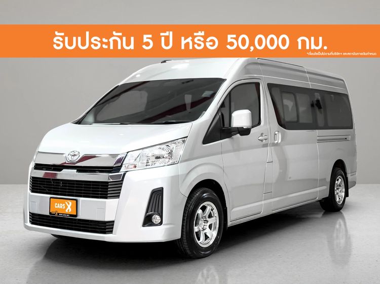 รถ Toyota Commuter 2.8 สี บรอนซ์เงิน