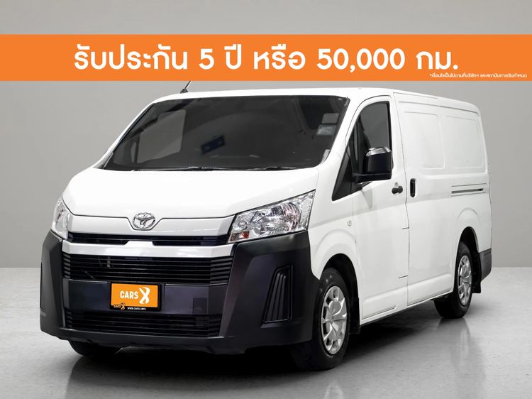 Toyota Hiace 2019 2.8 economy Van ดีเซล ไม่ติดแก๊ส เกียร์ธรรมดา ขาว