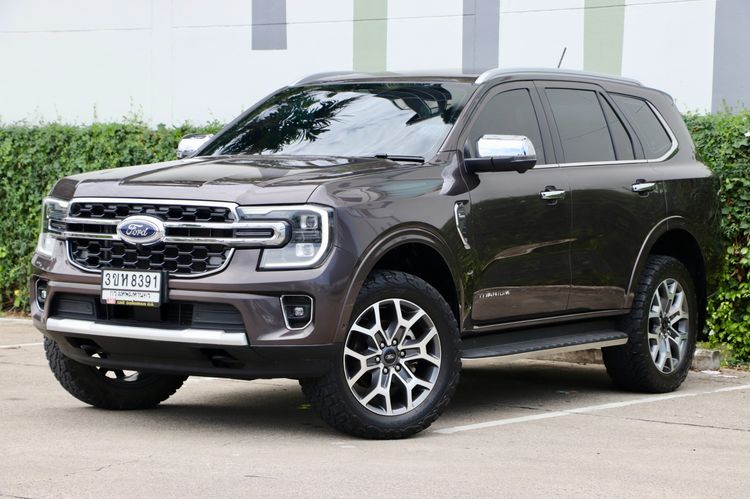 Ford Everest 2023 2.0 Titanium Plus 4WD Utility-car ดีเซล ไม่ติดแก๊ส เกียร์อัตโนมัติ น้ำตาล