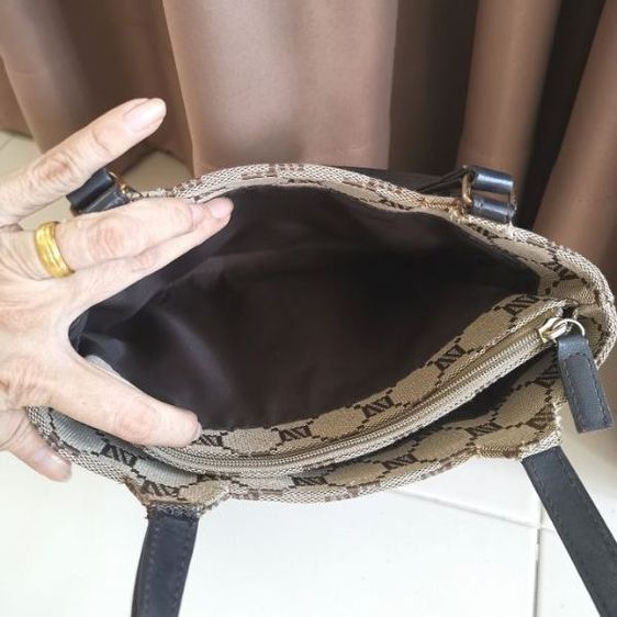 กระเป๋าแบรนด์​ DIANA​ VALENTINO​ มือ​ 2​ รูปที่ 15
