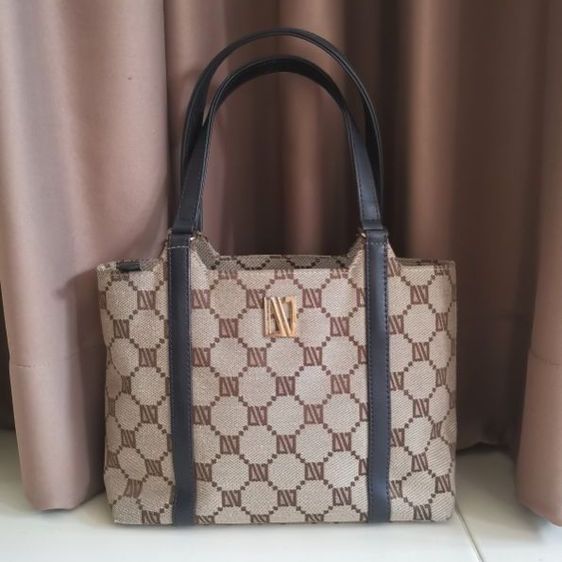 กระเป๋าแบรนด์​ DIANA​ VALENTINO​ มือ​ 2​ รูปที่ 2